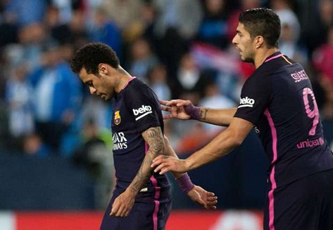 Suarez len tieng khuyen nhu Neymar o lai Barca hinh anh