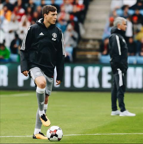 Mourinho xin thêm thời gian cho tân binh Man Utd