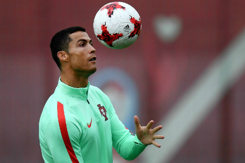 Cristiano Ronaldo: Thoi khac chia ly da diem