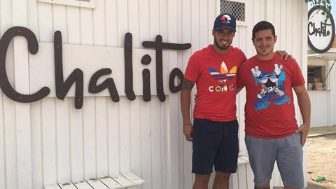 Tiền đạo Luis Suarez hùn vốn mở quán bar trên bãi biển