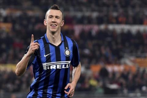 Ivan Perisic có hành động khiến fan M.U mừng rỡ