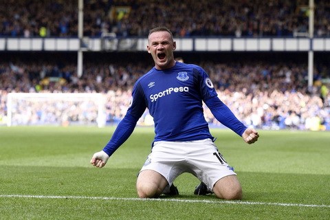 Wayne Rooney lap ky luc trong tran dau tro lai Everton tai Premier League.