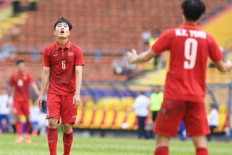 Xuân Trường, Văn Hậu đã tẩy thẻ ra sao ở trận U22 Việt Nam 4-1 U22 Campuchia