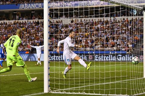 Deportivo 0-3 Real Khi Bale gian tiep bao tin buon cho MU… hinh anh 2