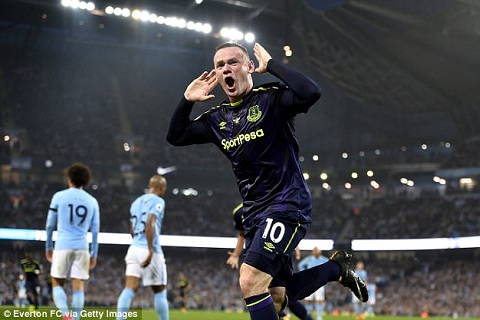 Rooney an mung ban thang vao luoi Man City