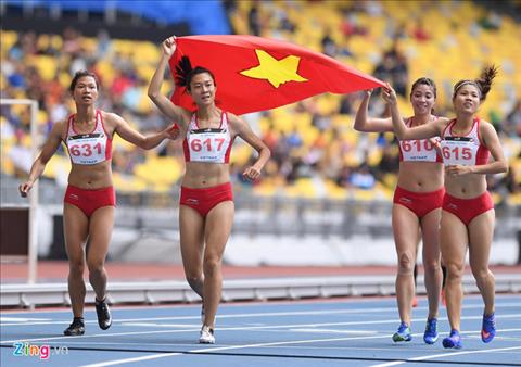 Đội chạy tiếp sức 4x100m nữ đoạt HCV và phá kỷ lục Sea Games