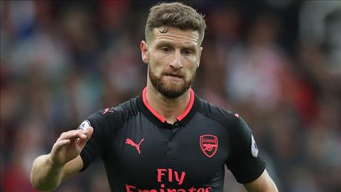 Mustafi không thể rời Arsenal vì điều này