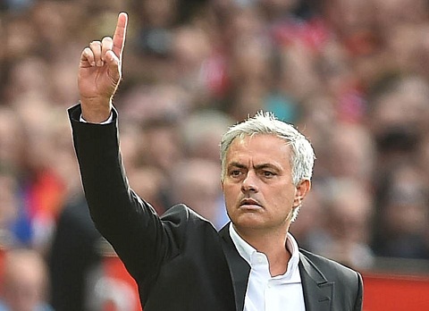 Cech thừa nhận Arsenal cần học tập Mourinho