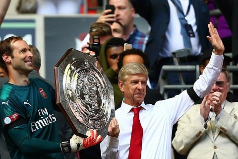 Su dung cam cua Wenger da duoc den dap bang chiec cup Community Shield