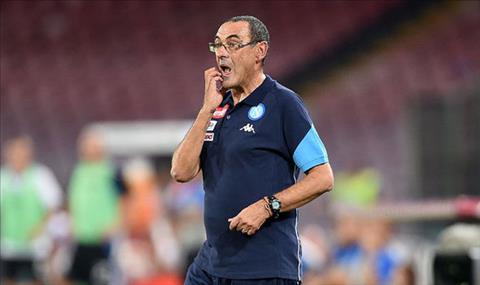 HLV Sarri sắp mang theo tiền đạo khủng tới Chelsea