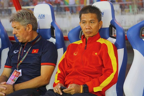 HLV Hoàng Anh Tuấn coi nhẹ thất bại ở giải U18