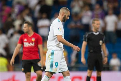 Real muốn bán Benzema cho Arsenal