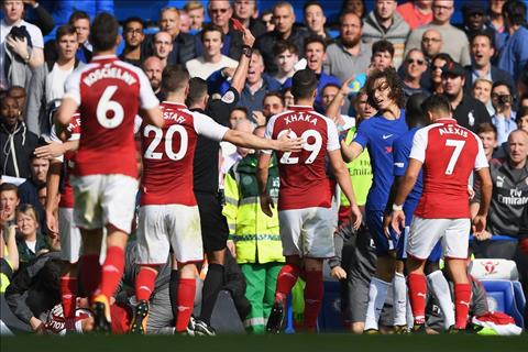 Chelsea 0-0 Arsenal Co that day la Phao thu hinh anh 3