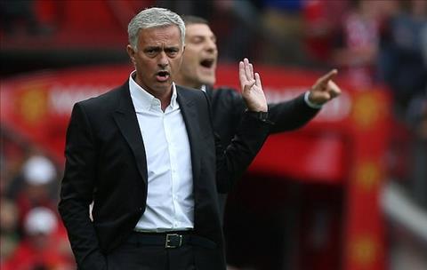 Mourinho xác nhận cho 4 ngôi sao nghỉ ngơi ở trận gặp Burton