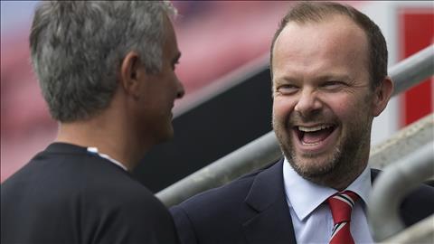 Mourinho tiết lộ mối quan hệ với Ed Woodward