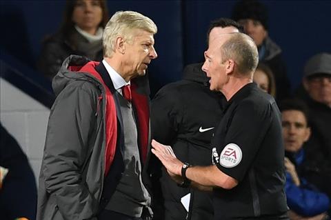 Góc Arsenal: Wenger tập thói quen đổ lỗi từ khi nào?
