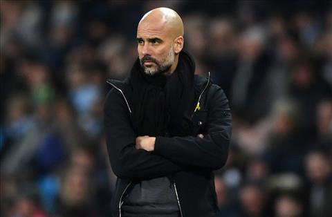 Để người M.U vui lòng, Guardiola thay đổi đội hình Man City