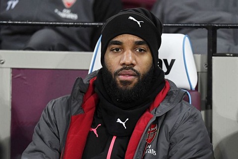 Góc Arsenal: Có ai hiểu cho Lacazette?