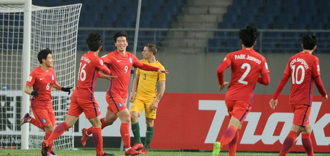 U23 Viet Nam chiem song trong khoanh khac an tuong cua AFC hinh anh 8