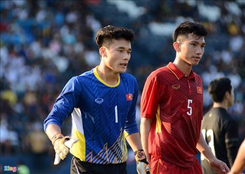 Truoc tran Viet Nam vs U23 Iraq Ai se thay the Van Hau, Tien Dung hinh anh