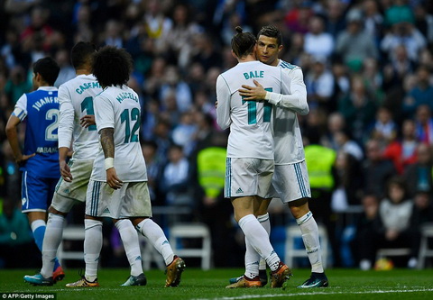 Cris Ronaldo va Gareth Bale gop cong truc tiep vao man huy diet cua Real Madrid.