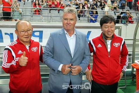 Khong phai Guus Hiddink, hay goi Park Hang Seo la Mourinho Viet Nam hinh anh