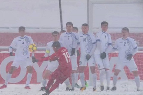 Siêu phẩm Quang Hải vàng U23: Quang Hải đã ghi bàn siêu phẩm giúp đội tuyển U23 Việt Nam giành chiến thắng vàng lịch sử tại U23 châu Á. Hãy chiêm ngưỡng lại khoảnh khắc đó qua hình ảnh tuyệt đẹp này.