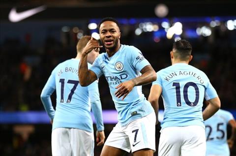Man City đề nghị lương khủng để trói chân Sterling