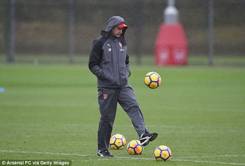 Tạm biệt 2017, tạm biệt Arsene Wenger!