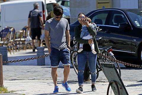 Đội trưởng M.U động viên David Silva