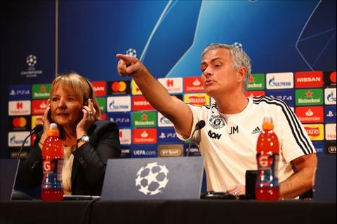 Jose Mourinho không tin bị học trò làm phản hình ảnh