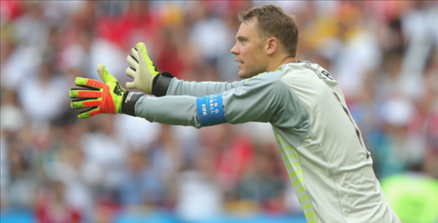 Thi đấu tồi tệ, Neuer vẫn được HLV Low đảm bảo vị trí
