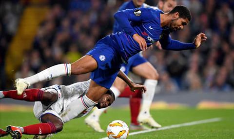 HLV Glenn Hoddle ví sao trẻ Loftus-Cheek với Hazard hình ảnh