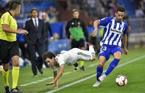 Real Madrid thua Alaves, HLV Julen Lopetegui không sợ bị sa thải hình ảnh