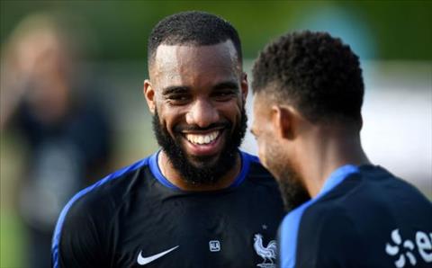 HLV Didier Deschamps nói về Alexandre Lacazette hình ảnh