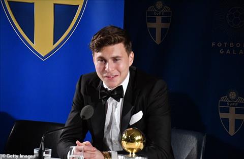 Victor Lindelof giành Quả bóng vàng Thụy Điển 2018 hình ảnh