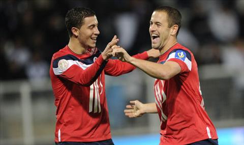 Hazard tri an Joe Cole cua Chelsea