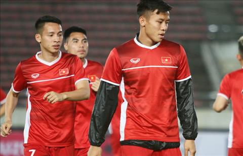 Văn Hậu, Quế Ngọc Hải có nguy cơ phải nghỉ thi đấu bán kết AFF Cup 2018