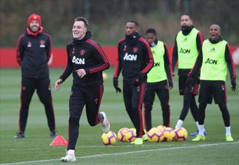 The team welcomes Martial's return before the game with the # 39; Phalas