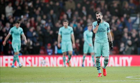 Arsenal vượt ải Bournemouth Mắt xích siêu lỗi Henrikh Mkhitaryan hình ảnh 2
