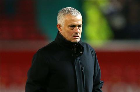 Vì đại chiến với Arsenal, Mourinho phũ phàng với người nhà