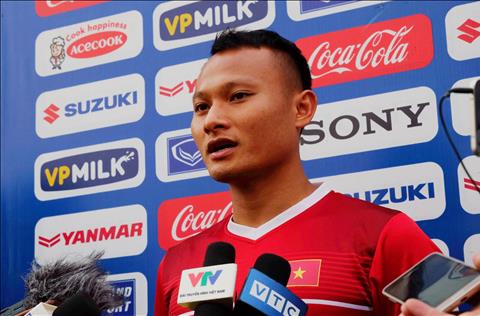 Trọng Hoàng ấn tượng với sức mạnh của cầu thủ Philippines