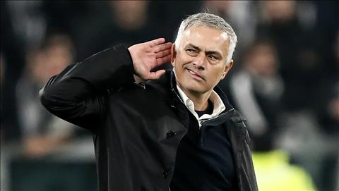 Neville ủng hộ màn ăn mừng trêu ngươi fan Juve của Mourinho hình ảnh