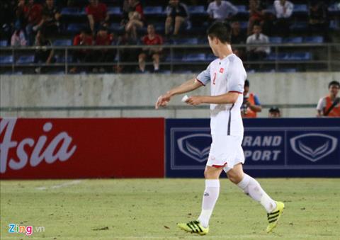 HLV Park Hang Seo gửi mật thư cho Duy Mạnh ở trận Lào 0-3 Việt Nam