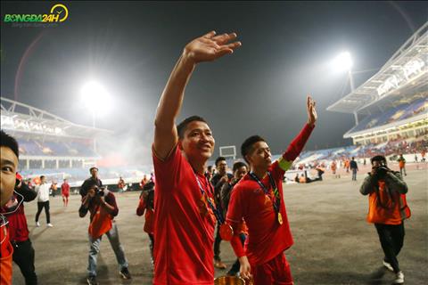 Báo Hàn ấn tượng với tỷ lệ xem chung kết AFF Cup cao khủng khiếp  hình ảnh