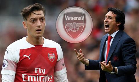 Dimitar Berbatov hiến kế giúp Mesut Ozil cứu vãn sự nghiệp