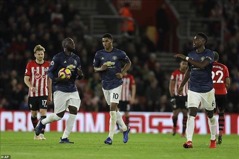 Man Utd vất vả cầm hòa Southampton Bình mới, rượu cũ - nhạt thếch! hình ảnh 2