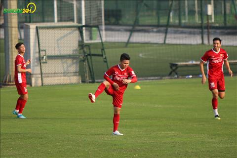 Chùm ảnh: Quang Hải trở lại tập luyện, HLV Park Hang Seo vẫn vắng mặt