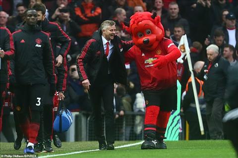 Ryan Giggs chỉ ra sự khác biệt giữa Solskjaer và Mourinho