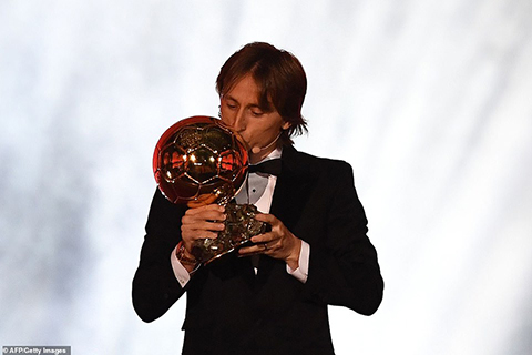Video Luka Modric vietsub đăng quang giành quả bóng vàng 2018 hình ảnh